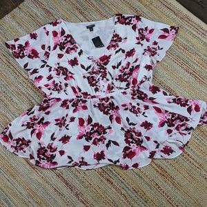 Torrid floral top size 2 nwt